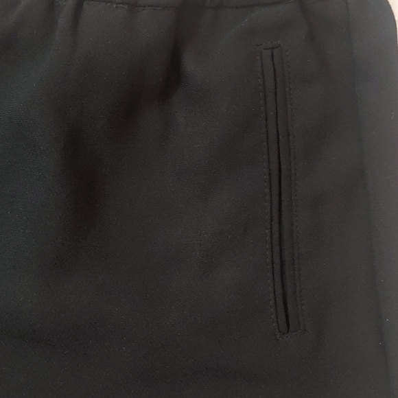 MNG basics Shorts Size Small - Picture 3 of 9